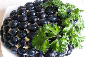 Салат «Виноградная гроздь»