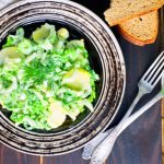 салат Здоровье - капуста яблоко лимон зелень
