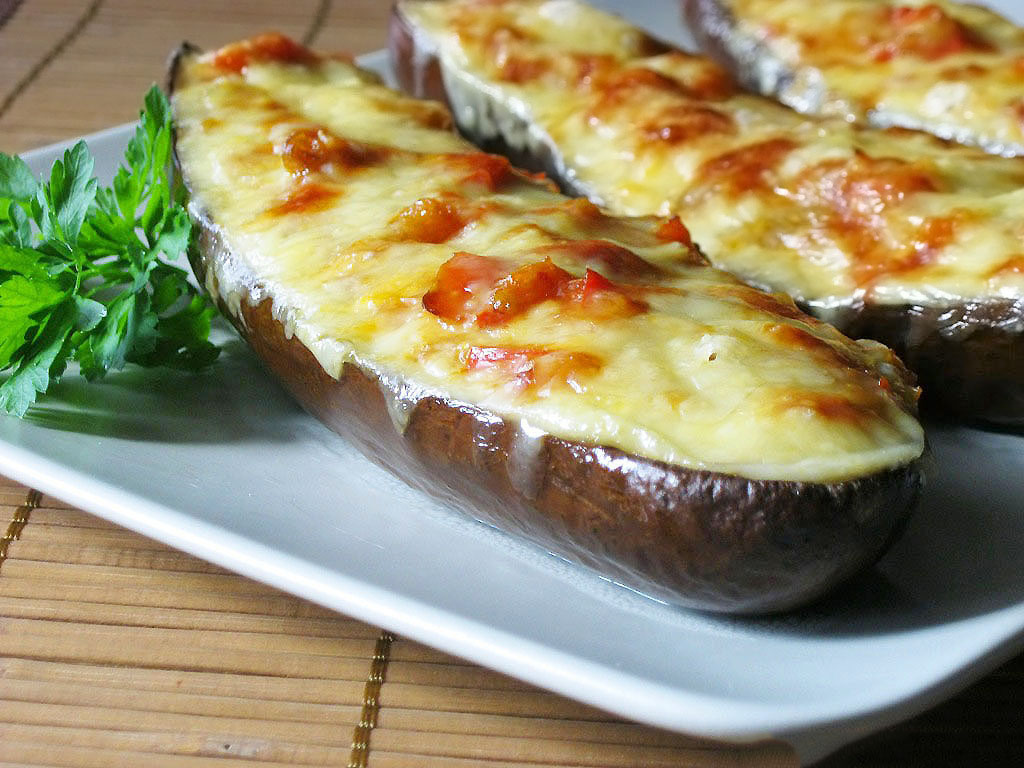 Баклажаны в духовке с помидорами и сыром | Красота и здоровье женщины