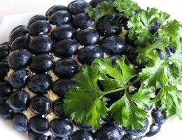 Салат «Виноградная гроздь»